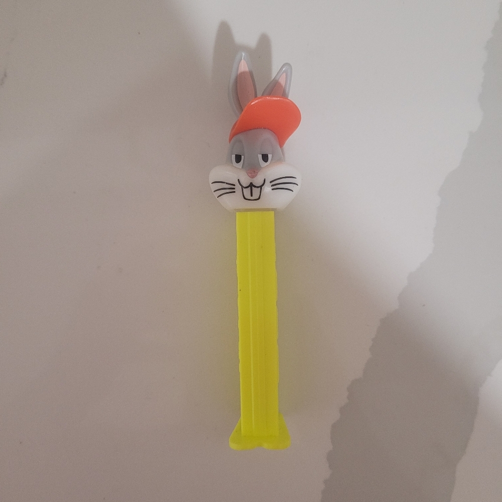 Vintage PEZ dispenser Bugs Bunny